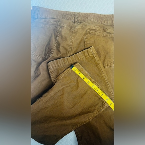 Lands' End Women's Mid Rise Straight Leg Corduroy Dark Toffee Color 
Size 12P - Picture 8 of 8